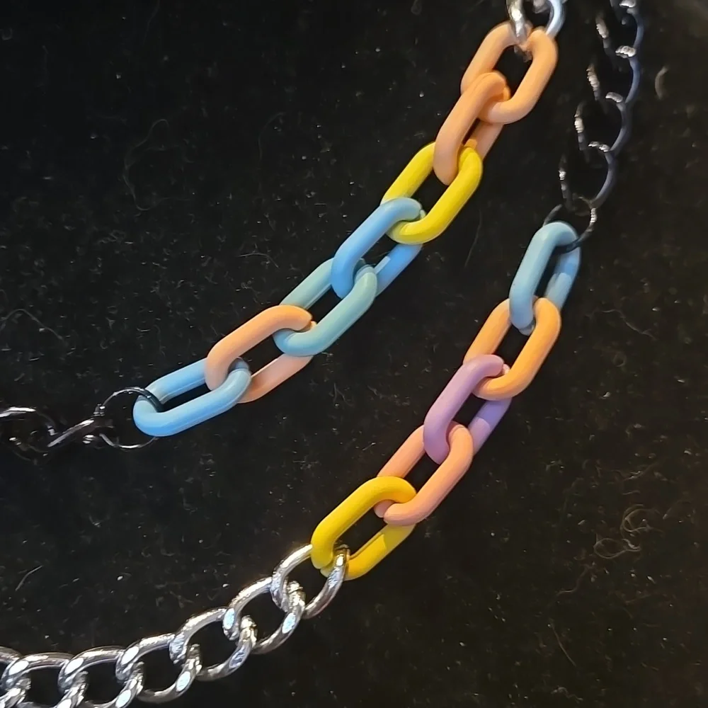Multicolor Chain Necklace - Picture 2 of 10